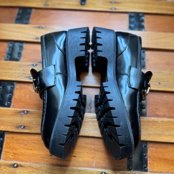 Steve Madden NWOT Black “Lando” Loafers with Gold Accents - Picture 7 of 11